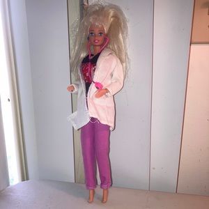 RARE 1976 Barbie Doctor With Working Stethoscope !!!